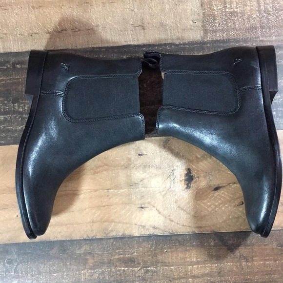 FREE GIFT Frye Anna Chelsea Boots Black NWT - Picture 4 of 8